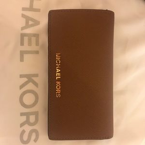 Micheal Kors Jet Set Wallet